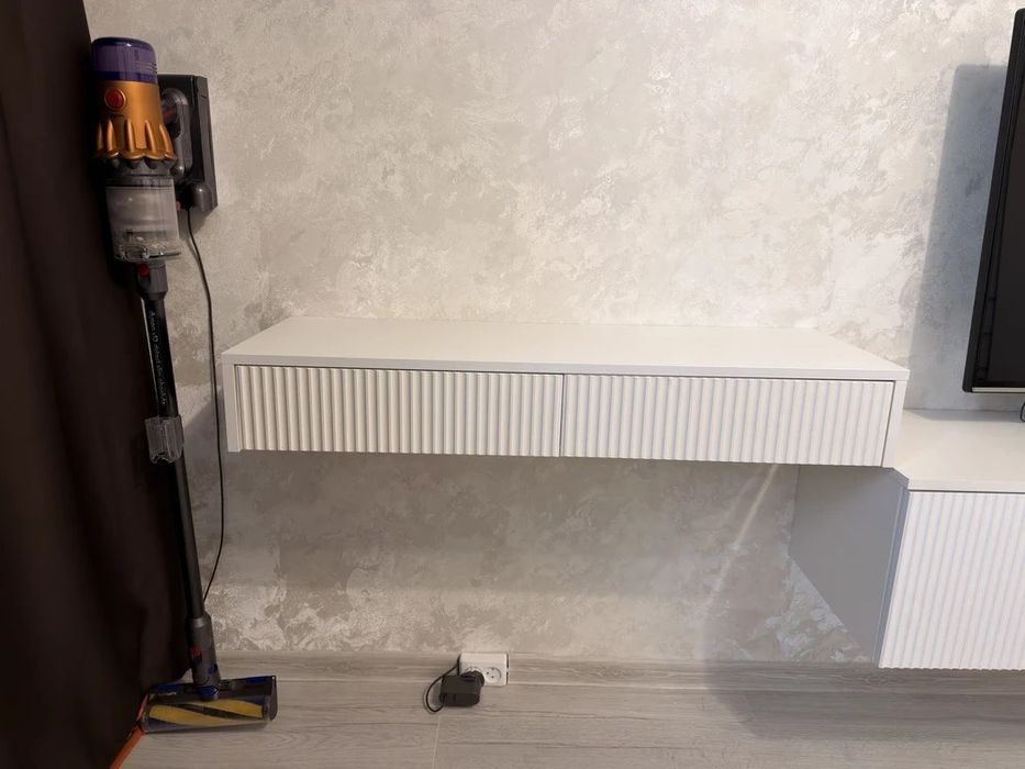 Туалетный столик подвесной