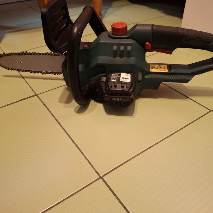 Drujbă pe acumulator