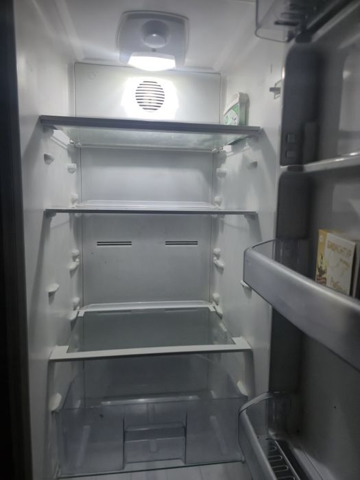 Холодильник продаётся
