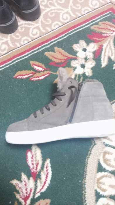 Продам Кроссовки Lining зимние