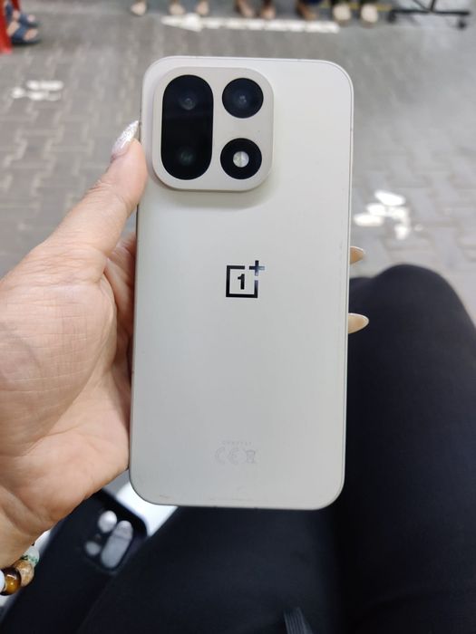 OnePlus 15 с гарантией