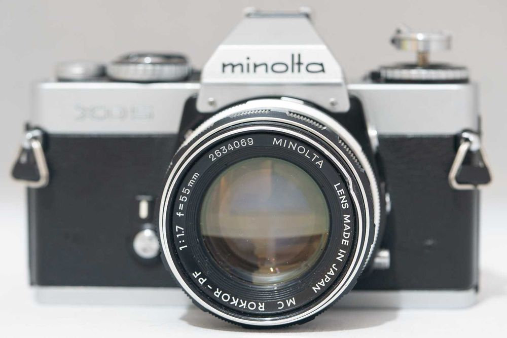 Aparat film Minolta XD5 cu obiectiv Minolta 50mm 1.7