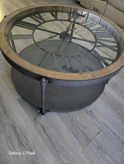 Холна маса часовник