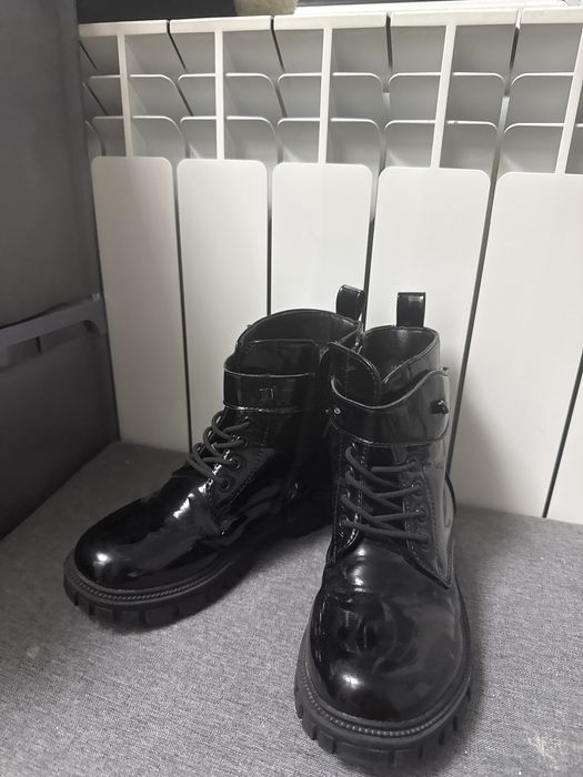 Ботинки на девочку, размер 34, легкие и удобные