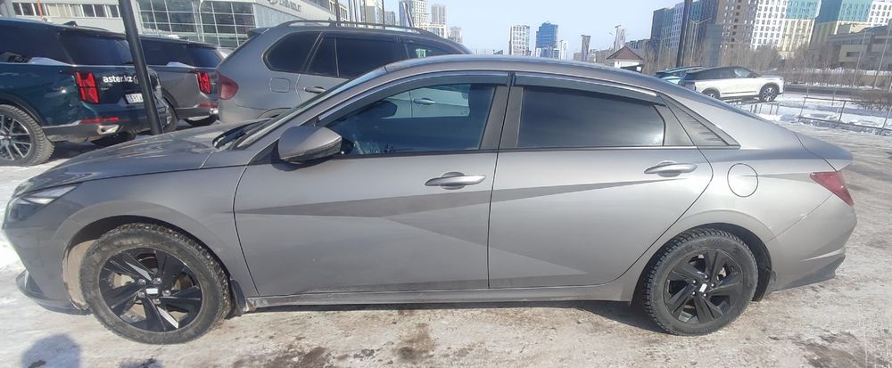 Хундай Элантра 2022 года