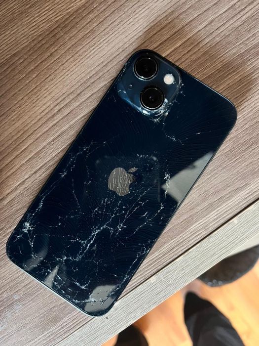 IPhone 13  есть торг
