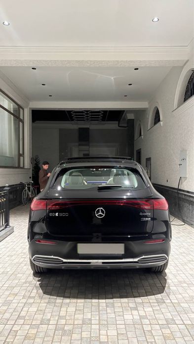 Mercedes benz EQE500 Suv