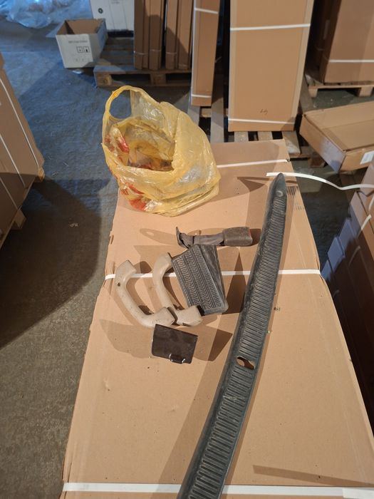 Продам двери на таёту чайзер 90