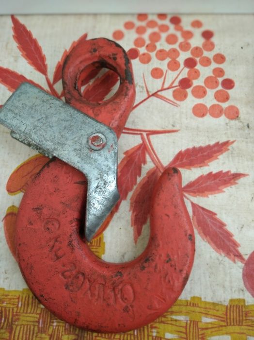 Крюки для тросов,