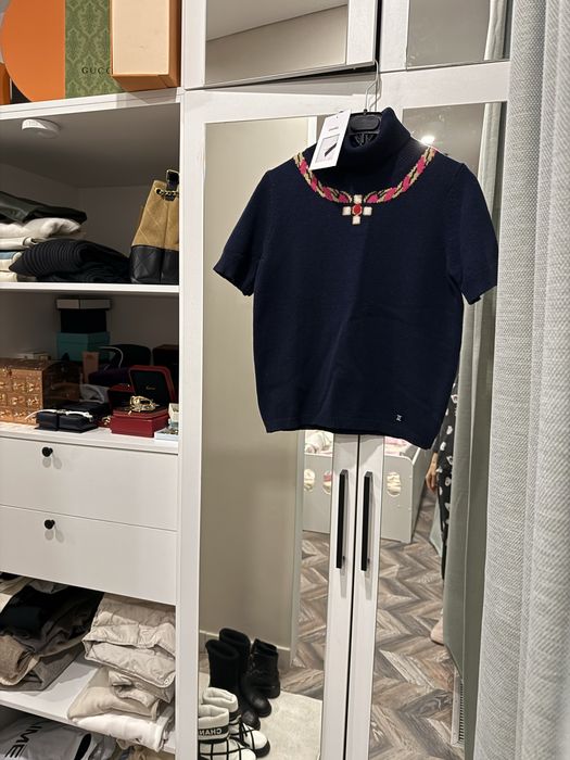 Продам шерстяную кофту