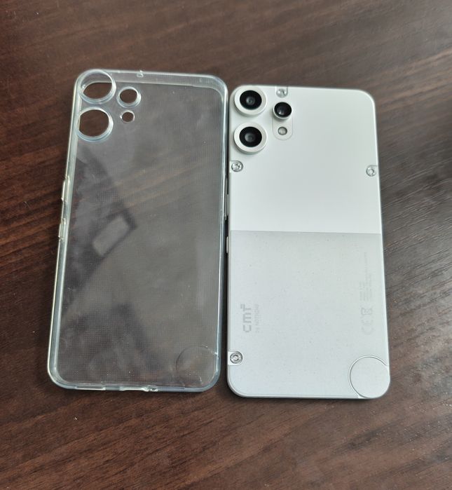 Продавам CMF Phone 2 Pro