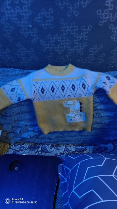 Продам детским свитер не дороого