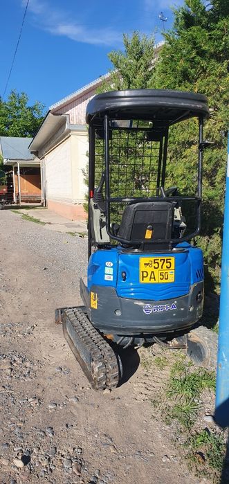 Mini ekskavator sotiladi