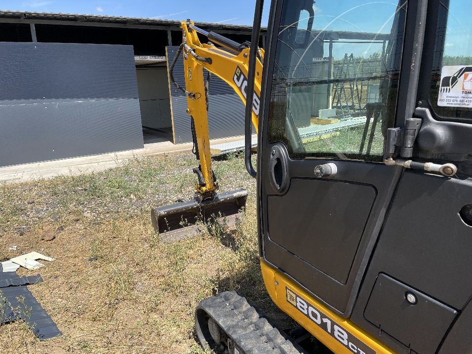 De vanzare miniexcavator  jbc 8018