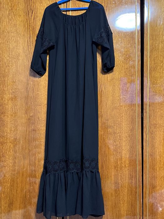 Продам платья б/у