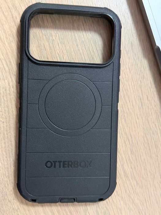 Husa iPhone 17 Pro Max Otter Box DEFENDER PRO MAGSAFE+Holster - suport