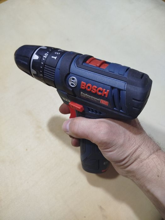 Шуруповёрт Bosch.