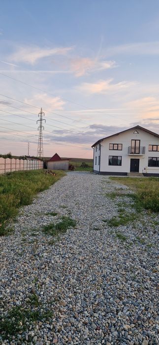 Casa 200m,  1 h teren Vârtina