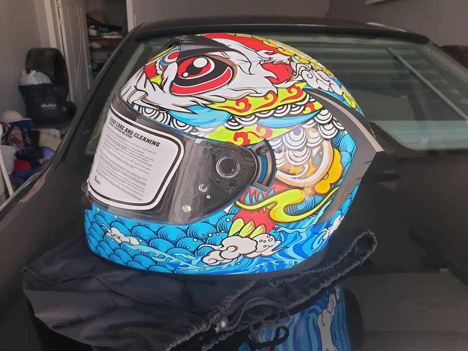 Продаю мотоциклетный шлем (новый)