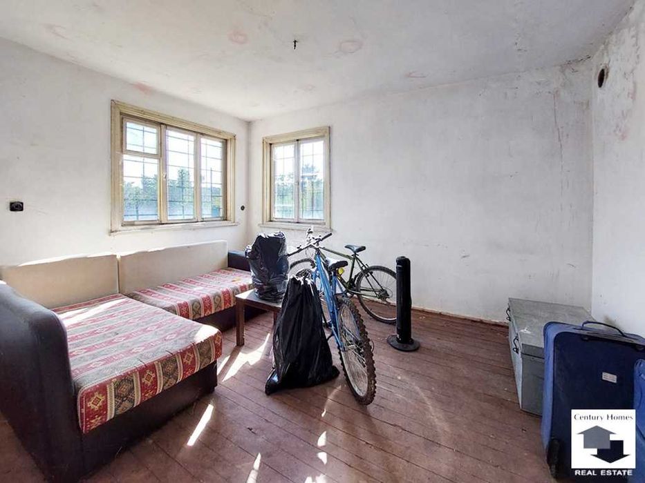 175095 Едноетажна къща за продажба, с равен двор в с. Добромирка