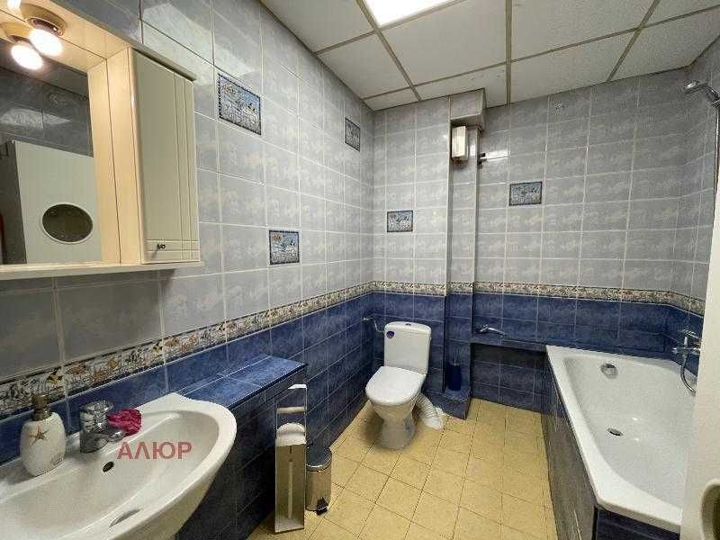 Дава се под наем Четиристаен апартамент в София, Център - 130 кв.м за 875 € - Снимка #9