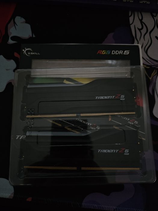 G.Skill Trident Z5 RGB F5 2x16GB  6800 CL34

32GB DDR5 6400Mhz