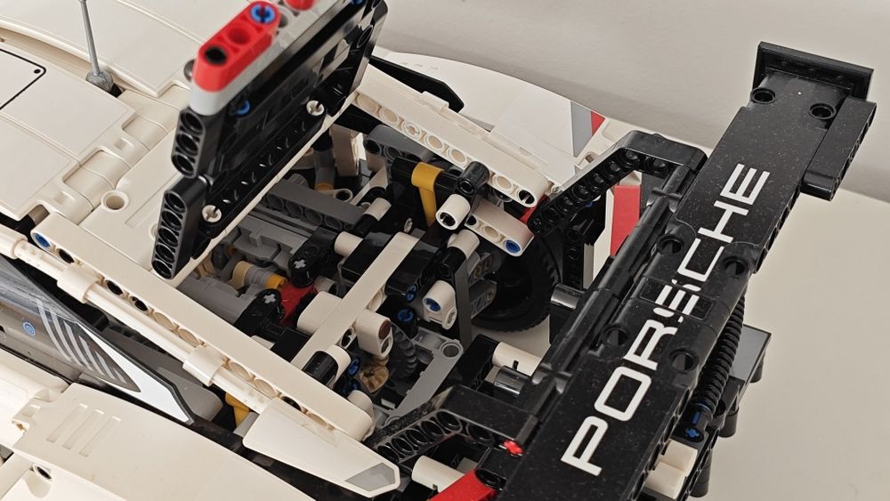 Lego Technic Porsche 911 RSR