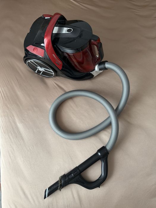 Aspirator fara sac Rowenta Silence Force Cyclonic