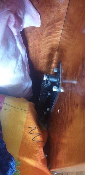 Pat rabatabil pe verticală