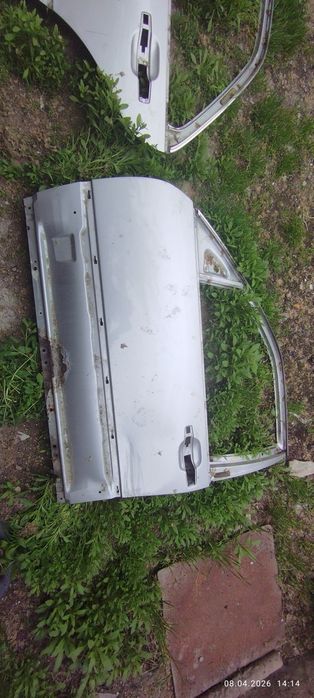 Двери на Мерседес 140