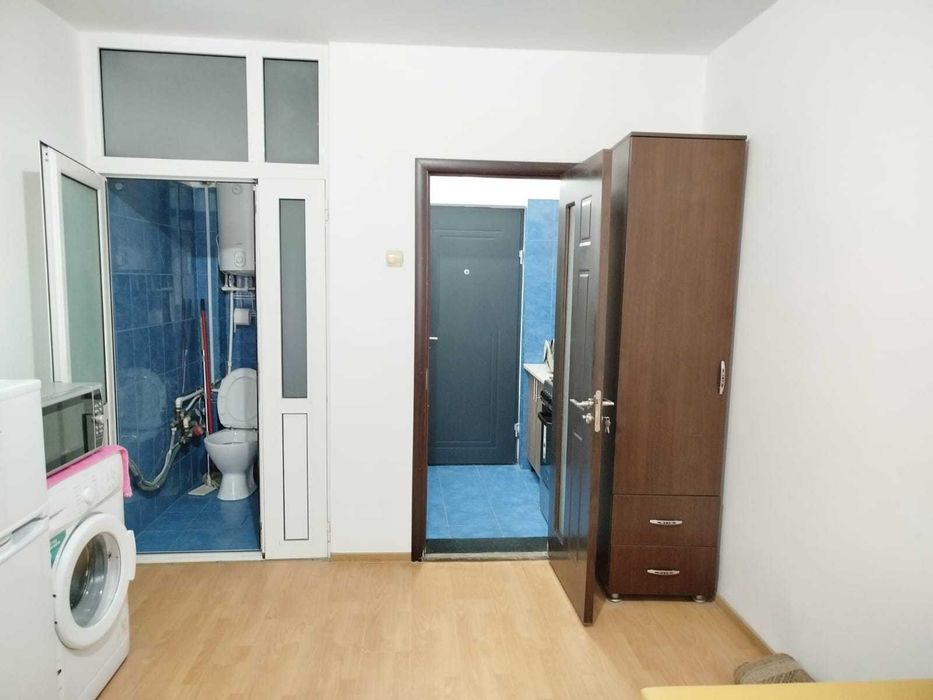 Vând garsonieră Viaduct