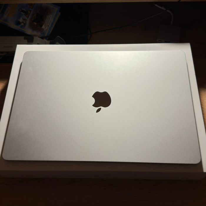 MacBook Air 15-inch (M2, 2023)