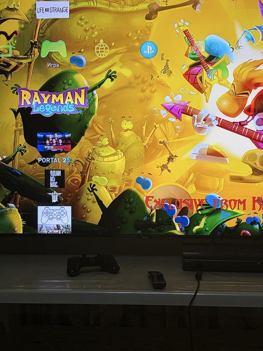 Playstation 3 superslim с playstation move и диски