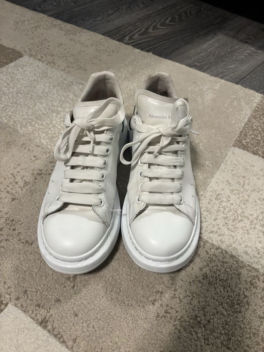 Alexander McQueen 40