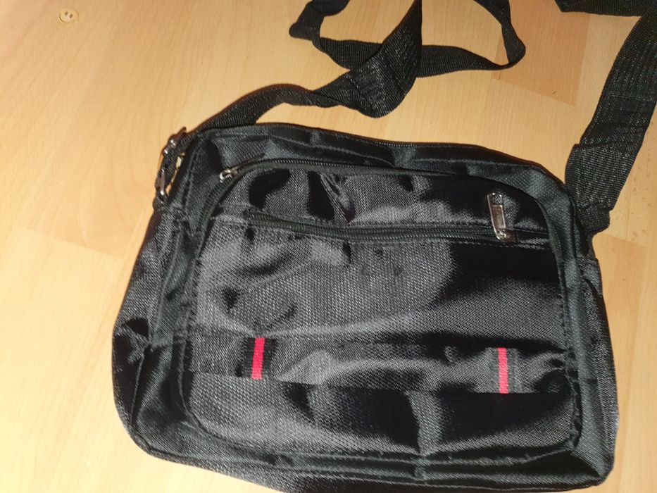 Geanta mesenger noua