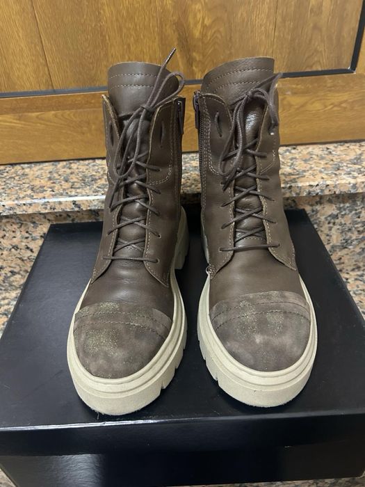 Дамски боти от естествена кожа