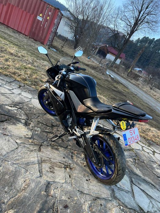 Yamaha yzf r125 2016