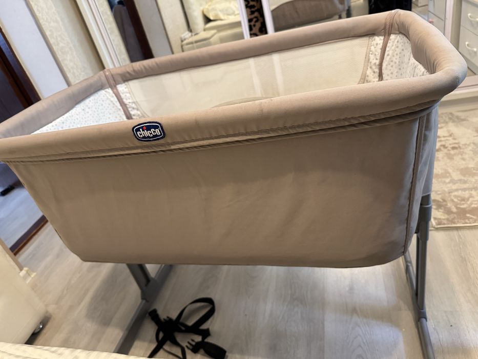 Кроватка Chicco приставная!