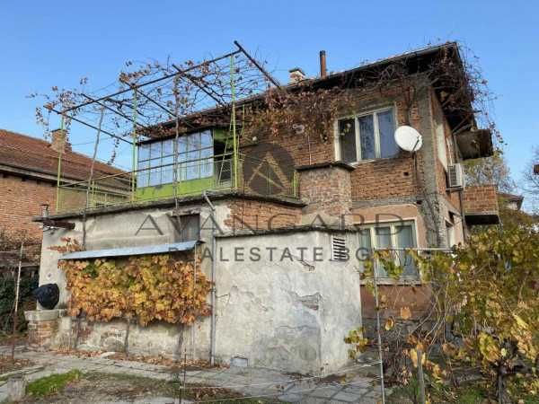 оф.11882 Къща в Центъра на с.Войводиново