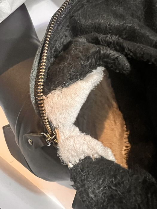 Продаю кожаные сапоги