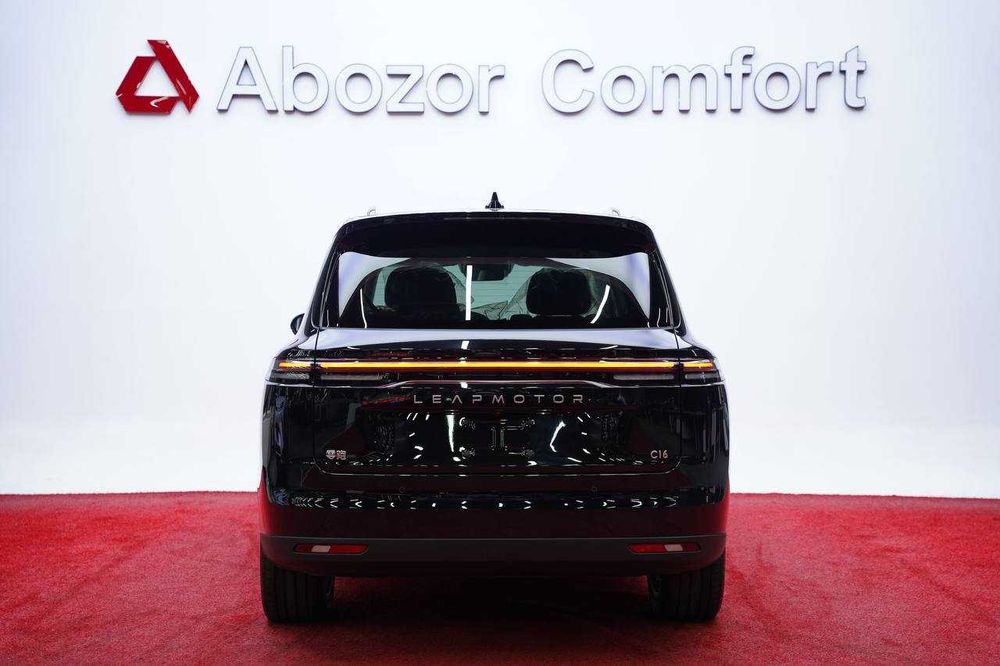 Leapmotor C16 Hybrid 3 Позится