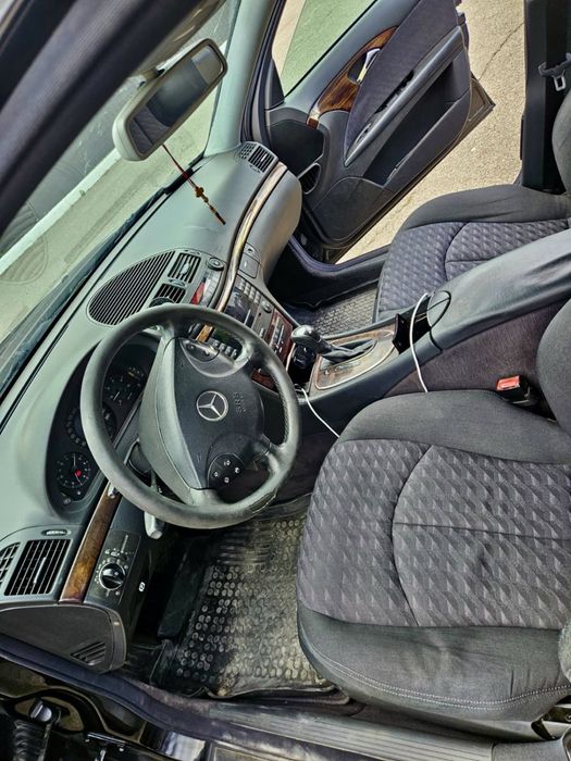 MERCEDES-BENZ E-Class 2004 — imagine 5