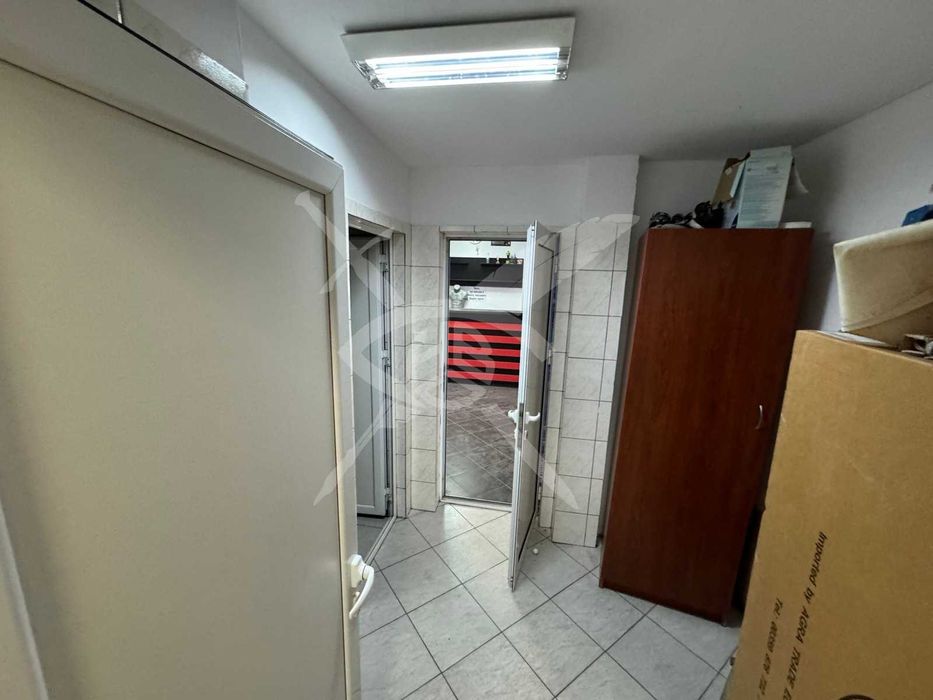 Продава се Магазин в София, Хладилника - 230 кв.м за 414 €/кв.м - Снимка #10