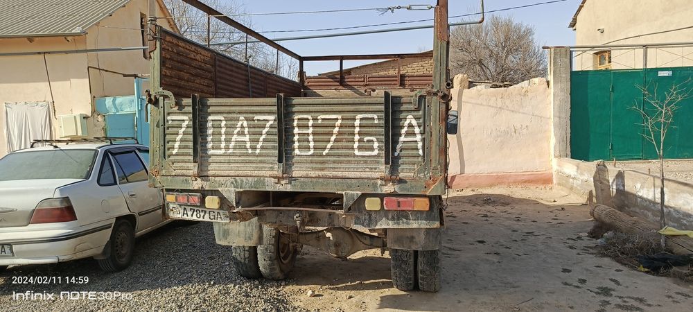 Gaz 53 sotiladi mashena ideal xolatda