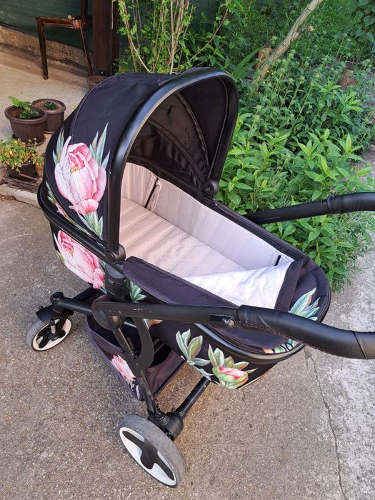 Бебешка количка KIKKA BOO