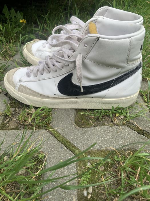 Adidasi nike blazer