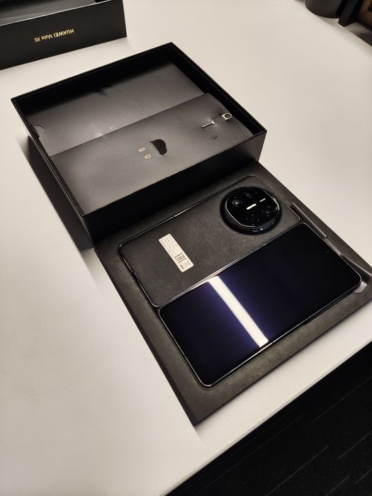 Продам Huawei Mate X6