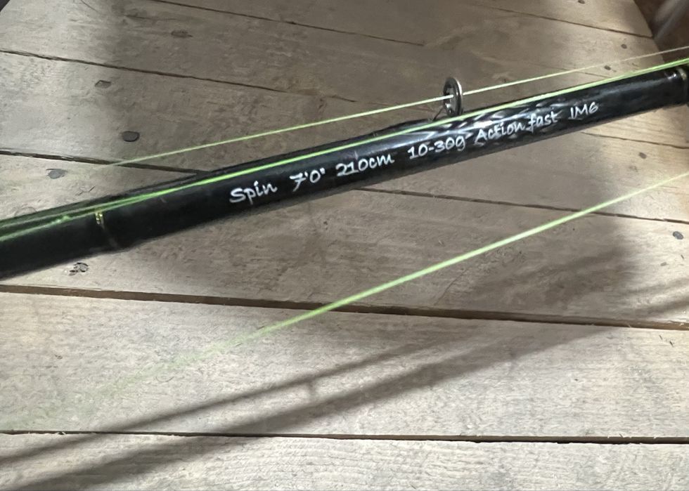 Lanseta Okuma Safina-X Spin+ Mulineta Okuma Zeon ZN 25a