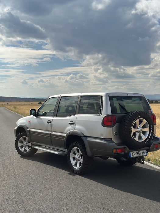 Nissan terrano 2        3.0 diesel 154 cp