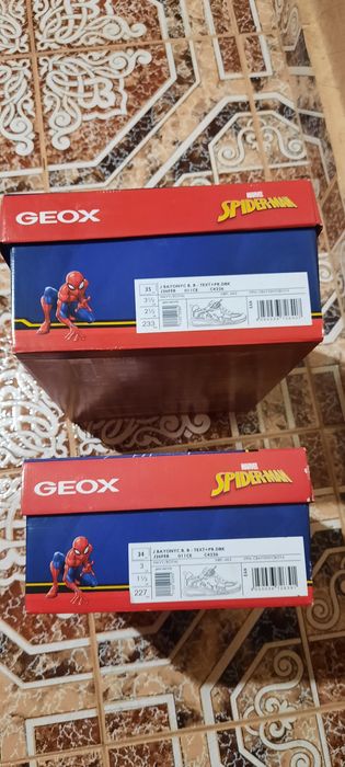 Продавам чисто нови маратонки спайдер мен геокс